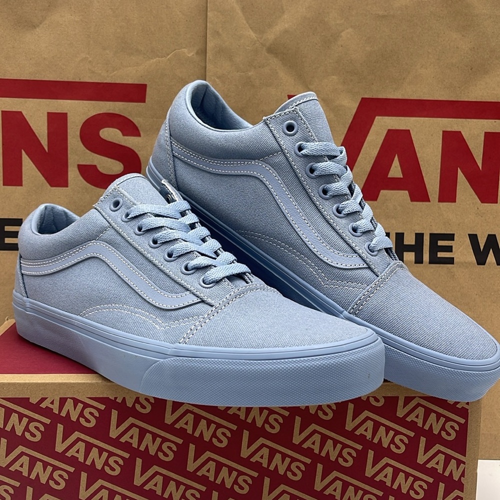 Vans WMNS Sky Blue Canvas Sneakers Old Skool
Pastel Mono Dusty Blue
VN000CT8DSB - Picture 8 of 16